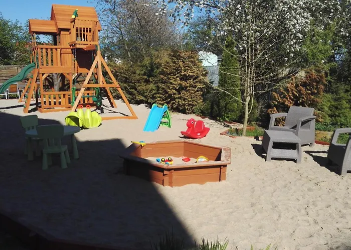 Orzechowka- Dla Rodzin Z Dziecmi 库瑞尼卡慕斯卡