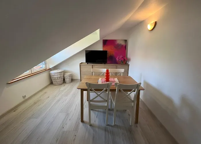 Orzechowka- Dla Rodzin Z Dziecmi 库瑞尼卡慕斯卡